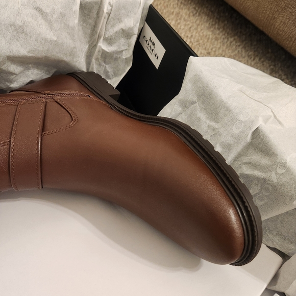 Coach Farrah Boots - Picture 7 of 9